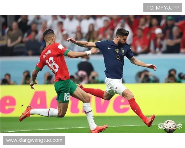 克罗地亚足球明星的辉煌瞬间与传奇故事全景展示 克罗地亚足球明星的辉煌瞬间与传奇故事全景展示